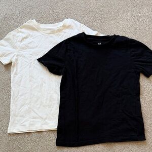 H&M Black & White Crewneck Tee Duo
